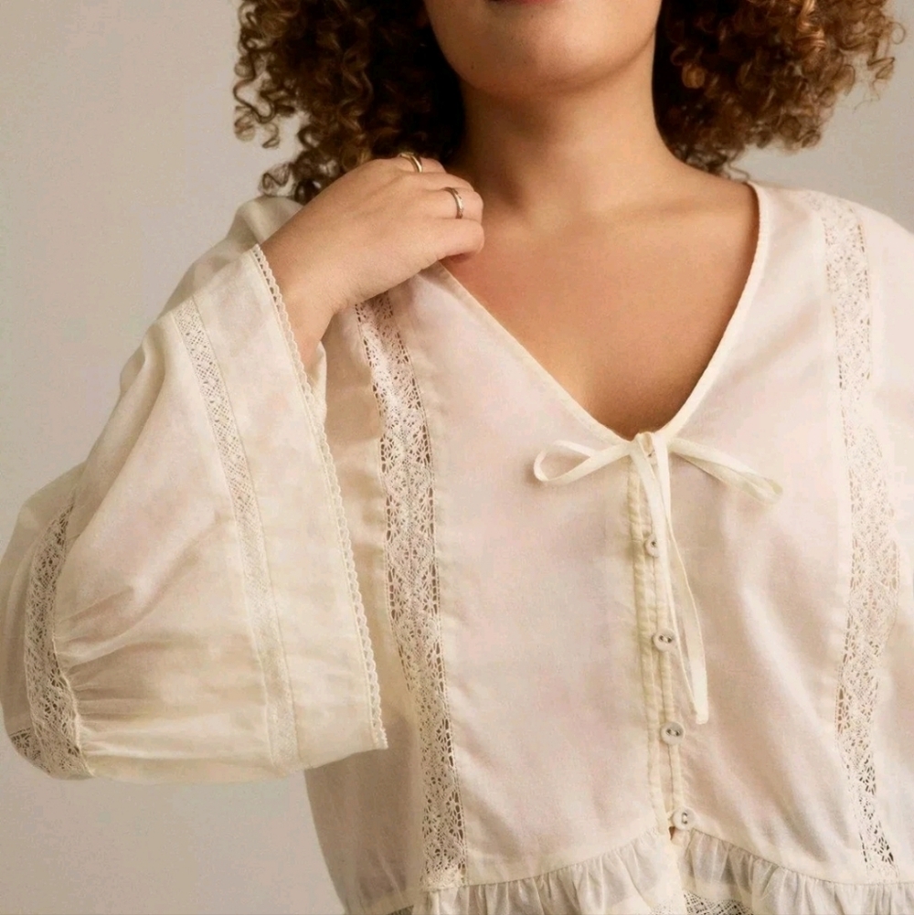 Festi x Torrid Lace Inset Boho Blouse 6X Cream Cotton